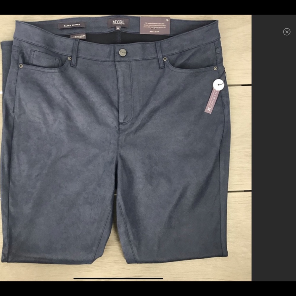 NWT NYDJ Alina skinny lift x tuck faux suede 16
